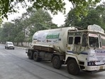 Oxygen tankers being escorted by Delhi Police as they move towards hospitals from Delhi Cant Railway Station amid the oxygen crisis.(PTI File Photo) Oxygen tankers being escorted by Delhi Police as they move towards hospitals from Delhi Cant Railway Station amid the oxygen crisis.(PTI File Photo)