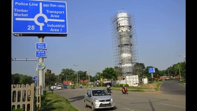Officials said the air purification tower will be treated as a pilot project for setting up more outdoor air purifiers in Chandigarh. (Keshav SIngh/HT) Officials said the air purification tower will be treated as a pilot project for setting up more outdoor air purifiers in Chandigarh. (Keshav SIngh/HT)