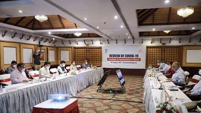 Union Health Minister Mansukh Mandaviya in a meeting with Kerala chief minister Pinarayi Vijayan and other officials to review the Covid-19 situation in Kerala. (PTI) Union Health Minister Mansukh Mandaviya in a meeting with Kerala chief minister Pinarayi Vijayan and other officials to review the Covid-19 situation in Kerala. (PTI)