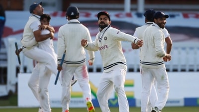 Virat Kohli celebrates winning the second test with teammates (Action Images via Reuters)