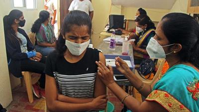 On Saturday, the district received 5,260 doses of Covaxin of which Pune rural received 3,000 doses, PMC 1,260 and PCMC 1,000 doses and also 1,15,000 total doses of Covishield of which Pune rural got 50,000 doses, PMC 40,000 and PCMC 25,000 doses. ) (Ravindra Joshi/HT PHOTO) On Saturday, the district received 5,260 doses of Covaxin of which Pune rural received 3,000 doses, PMC 1,260 and PCMC 1,000 doses and also 1,15,000 total doses of Covishield of which Pune rural got 50,000 doses, PMC 40,000 and PCMC 25,000 doses. ) (Ravindra Joshi/HT PHOTO)