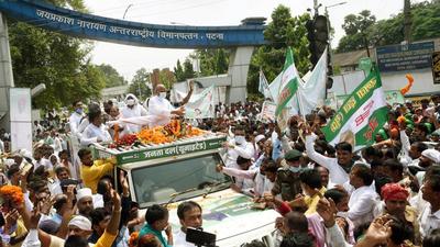 Union steel minister RCP Singh welcome by JD(U) supporters at Patna Airport on Monday. (Santosh Kumar/HT Photo) Union steel minister RCP Singh welcome by JD(U) supporters at Patna Airport on Monday. (Santosh Kumar/HT Photo)