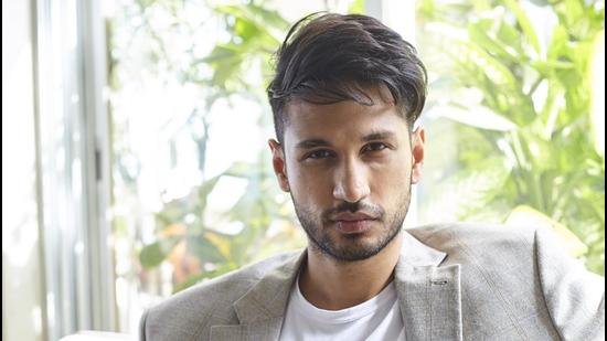 Actor Arjun Kanungo was recently spotted shooting with Nikki Tamboli