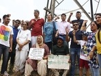 Buyers of Unitech Anthea floors hold a protest at the project site in sector 70, in Gurugram. (Yogendra Kumar/Hindustan Times) Buyers of Unitech Anthea floors hold a protest at the project site in sector 70, in Gurugram. (Yogendra Kumar/Hindustan Times)