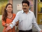 Tarak Mehta seeks help from other members of purush mandal to avoid Anjali's interrogation. Tarak Mehta seeks help from other members of purush mandal to avoid Anjali's interrogation.
