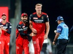 RCB's Kyle Jamieson with captain Virat Kohli(PTI) RCB's Kyle Jamieson with captain Virat Kohli(PTI)