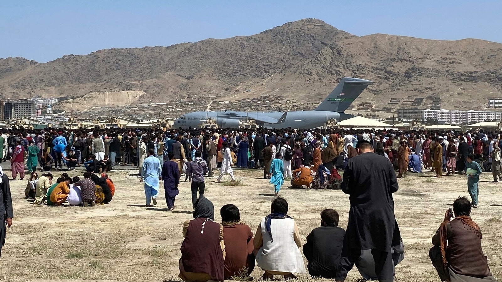 Afghan crisis: Satellite images reveal the chaos at Kabul airport | World News - Hindustan Times