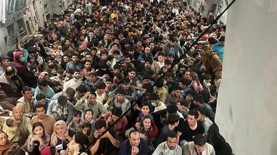 The plane safely evacuated some 640 Afghans from Kabul late Sunday, according to US defense officials contacted by Defense One. (AFP)