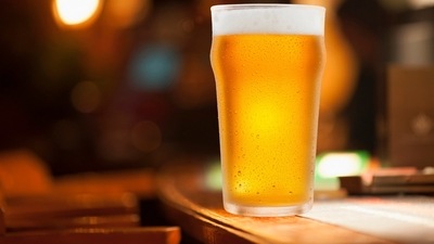 The Delhi government has already earned ₹5,300 crore from auctioning alcohol licences for 20 of the city’s 32 zones on August 5 and 6, and looks set to double its excise revenue by netting a record ₹10,000 crore in the first few months of the new liberalised liquor policy. (HT Archive) The Delhi government has already earned ₹5,300 crore from auctioning alcohol licences for 20 of the city’s 32 zones on August 5 and 6, and looks set to double its excise revenue by netting a record ₹10,000 crore in the first few months of the new liberalised liquor policy. (HT Archive)