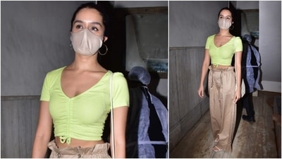 Shraddha Kapoor poses for the paparazzi as she gets spotted outside a salon in Mumbai in casual wear. (HT Photo/Varinder Chawla)