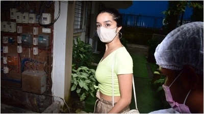 Shraddha Kapoor always wears a smiling face whenever she gets snapped by the paps. (HT Photo/Varinder Chawla)