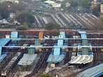 In the <span class='webrupee'>₹</span>1000-crore traffic plan that is included in the first phase of the project, RLDA has proposed constructing 23 lane kilometres of elevated corridors (approx 11km) and widening arterial roads around the station complex.(Arvind Yadav / Hindustan Times) In the <span class='webrupee'>₹</span>1000-crore traffic plan that is included in the first phase of the project, RLDA has proposed constructing 23 lane kilometres of elevated corridors (approx 11km) and widening arterial roads around the station complex.(Arvind Yadav / Hindustan Times)