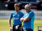  England head coach Chris Silverwood (R) said they are not scared of a fight