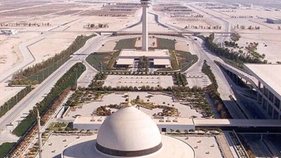 King Fahd International Airport (Saudi Arabia, 776 sq. km): Also known as Dammam Airport or King Fahd Airport, this airport started operating in 1999. It is a hub to Saudia, SaudiGulf Airlines and Flynas and the largest airport in the world by area. (Instagram/@road.engineering)