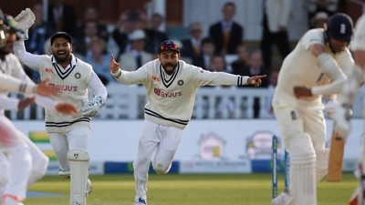 Cricket - Second Test - England v India - Lord's Cricket Ground, London, Britain - August 16, 2021 India's Virat Kohli celebrates winning the second test with teammates after Mohammed Siraj took the wicket of England's James Anderson (Action Images via Reuters)
