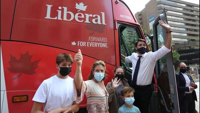 Canada’s caretaker Prime Minister Justin Trudeau (right), his wife Sophie Gregoire Trudeau and their children wave to supporters while boarding his campaign bus in Ottawa. (AFP) Canada’s caretaker Prime Minister Justin Trudeau (right), his wife Sophie Gregoire Trudeau and their children wave to supporters while boarding his campaign bus in Ottawa. (AFP)