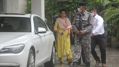 Kangana wore the kurta with straight fit pants in the same sunny yellow shade. She teamed the suit with a blush pink dupatta, nailing colour-blocking fashion with pastel hues. (HT Photo/Varinder Chawla) Kangana wore the kurta with straight fit pants in the same sunny yellow shade. She teamed the suit with a blush pink dupatta, nailing colour-blocking fashion with pastel hues. (HT Photo/Varinder Chawla)