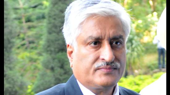 On August 3, high drama had prevailed outside Saini’s Sector-20 house in Chandigarh when a VB team came to arrest him following a registration of the FIR in an assets case. However, the bureau could not find Saini at his house despite having credible information about his presence. (HT photo)