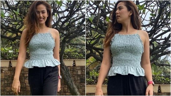 Love Mira Rajput's backless floral top in this backyard shoot? It is worth <span class='webrupee'>₹</span>9k(Instagram/@mira.kapoor)