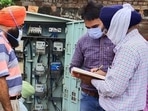 Block level government offices and industrial and commercial consumers will be fitted with smart meters which will run on a prepayment basis by December 2023(HT Photo) Block level government offices and industrial and commercial consumers will be fitted with smart meters which will run on a prepayment basis by December 2023(HT Photo)