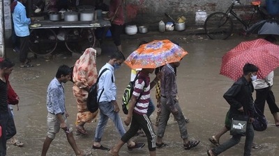 The western end of monsoon trough is near its normal position and the eastern end is south of its normal position. (Vipin Kumar/HT Photo) The western end of monsoon trough is near its normal position and the eastern end is south of its normal position. (Vipin Kumar/HT Photo)