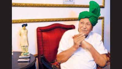 INLD supremo Om Prakash Chautala said the Haryana government is making fun of the poor. (HT File) INLD supremo Om Prakash Chautala said the Haryana government is making fun of the poor. (HT File)