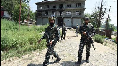 The site of a gunfight between militants and security forces on the Srinagar-Jammu national highway near Malpora Mir Bazar area of Kulgam district, Jammu and Kashmir, India. (HT)