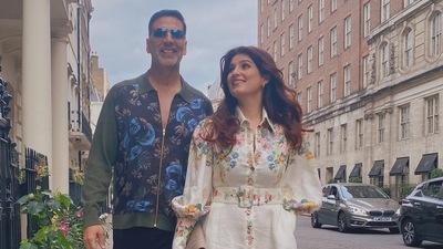 Twinkle Khanna shares a picture with Akshay Kumar. Twinkle Khanna shares a picture with Akshay Kumar.