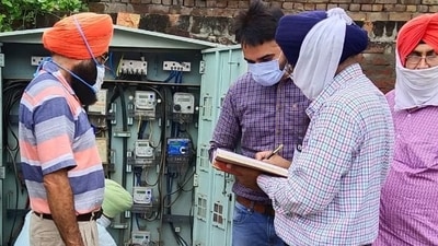 Block level government offices and industrial and commercial consumers will be fitted with smart meters which will run on a prepayment basis by December 2023 (HT Photo)