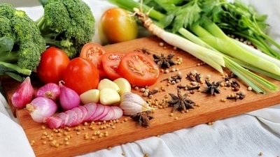 Eat a balanced diet with lots of seasonal fruits and vegetables and keep your body weight in normal range. (Pixabay) Eat a balanced diet with lots of seasonal fruits and vegetables and keep your body weight in normal range. (Pixabay)