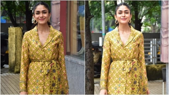 Mrunal was snapped by the paparazzi at an event in Mumbai today. For the outing, she wore a coordinated pantsuit set and looked uber-chic and elegant. (HT Photo/Varinder Chawla)