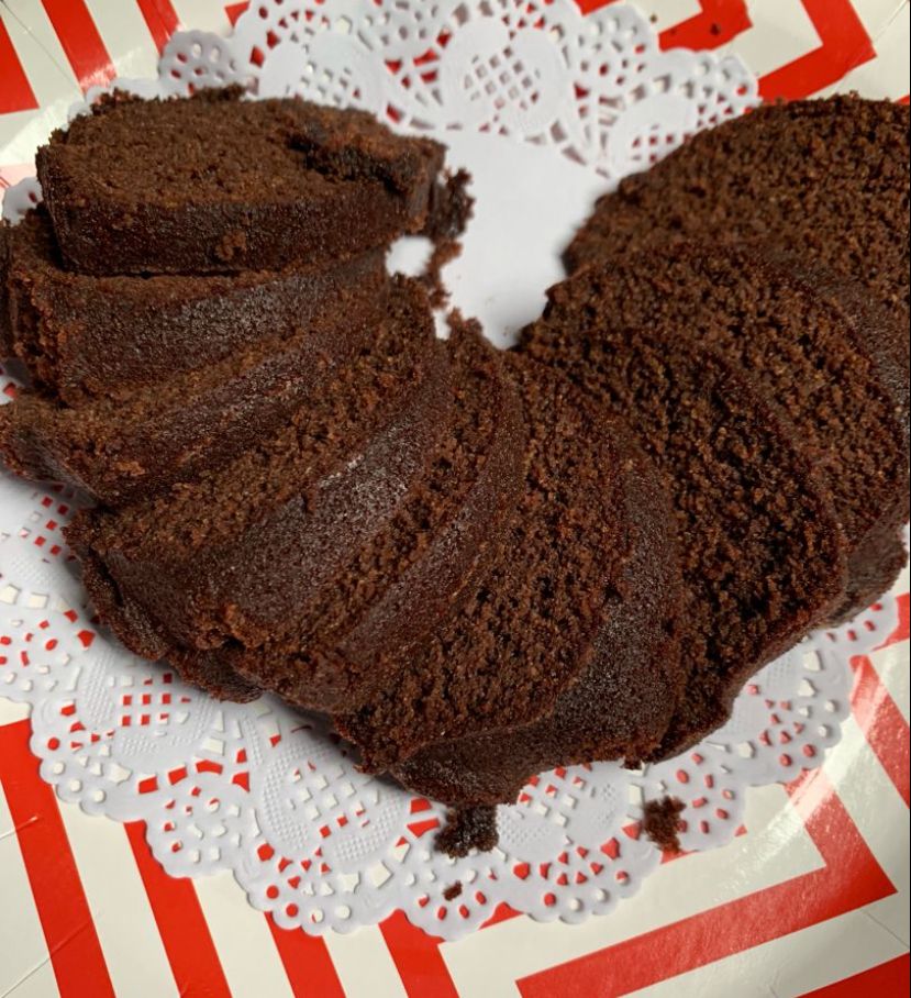 This no-sugar, low-calorie cake is made of almond flour (Kanika Malhotra) This no-sugar, low-calorie cake is made of almond flour (Kanika Malhotra)