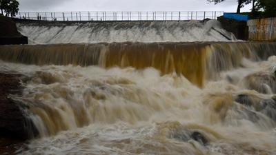 Vihar lake, which supplies water to Mumbai, has already overflown this monsoon. (HT FILE) Vihar lake, which supplies water to Mumbai, has already overflown this monsoon. (HT FILE)