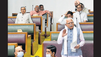 Haryana chief minister Manohar Lal Khattar speaking at the monsoon session of the Haryana Vidhan Sabha in Chandigarh on Friday. (HT Photo)