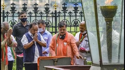 Union MSME minister Narayan Rane pays homage to Shiv Sena founder late Balasaheb Thackeray, at his memorial at Shivaji Park in Mumbai on Thursday, August 19. (PTI) Union MSME minister Narayan Rane pays homage to Shiv Sena founder late Balasaheb Thackeray, at his memorial at Shivaji Park in Mumbai on Thursday, August 19. (PTI)