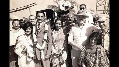 During the filming of Gandhi, with Simon Kaye, Michael Stewart, Rani Dubey, Ben Kingsley, Rohini Hattangadi, Saeed Jaffrey, Richard Attenborough and Billy WIlliams in November 1980 (Regrets, None) During the filming of Gandhi, with Simon Kaye, Michael Stewart, Rani Dubey, Ben Kingsley, Rohini Hattangadi, Saeed Jaffrey, Richard Attenborough and Billy WIlliams in November 1980 (Regrets, None)