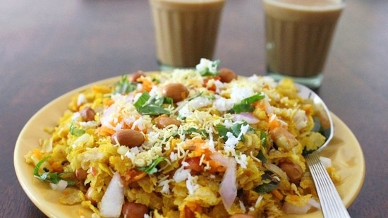 Poha and tea should not be combined as per Ayurveda(Pinterest)