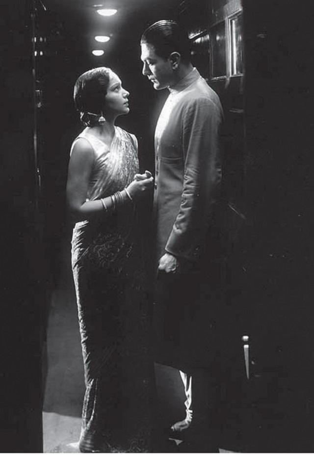Devika Rani and Najam ul Hussain in Jawani Ki Hawa (1935). (Courtesy the publisher) Devika Rani and Najam ul Hussain in Jawani Ki Hawa (1935). (Courtesy the publisher)