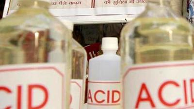 The accused threw acid on the woman when she along with her cousin was going to a shopping mall. (HT Photo)