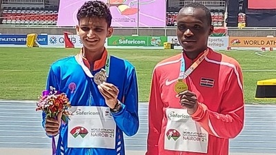 17-year-old Amit Khatri (L) win silver medal in the 10,000m race walk event at the World Athletics U20 Championships (Athletics Federation of India / Twitter)