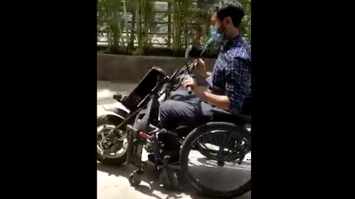 The image is a screengrab from the clip shared by Anand Mahindra. (Twitter/@anandmahindra)