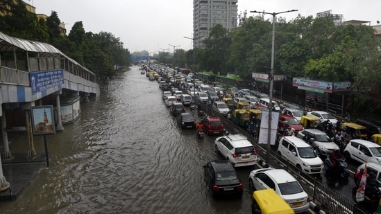 Waterlogging after heavy rain at ITO on Vikas Marg in New Delhi, India, on Saturday. (Arvind Yadav/HT PHOTO)