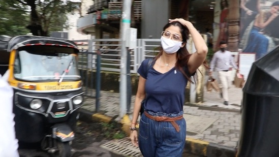 Shilpa Shetty was seen in Juhu, Mumbai.(Varinder Chawla)