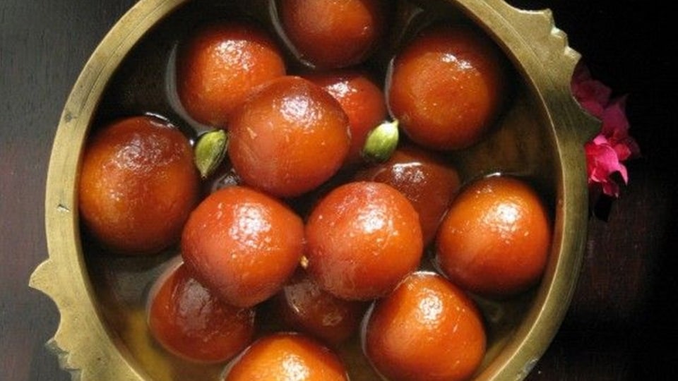 Gulab jamuns are one of the most popular sweets in India(Pinterest) Gulab jamuns are one of the most popular sweets in India(Pinterest)