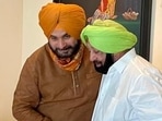 Following gaffes on part of Navjot Sidhu's advisers, Amarinder Singh has asked them to only advise Sidhu and not to speak on subjects they are not aware of. (HT Photo)