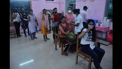 A special vaccination drive for women was conducted on Sunday at Thane district Nursing Training Vaccination Center on the occasion of Raksha Bandhan.