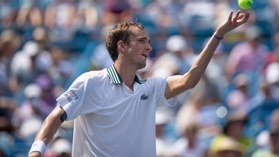 Daniil Medvedev (RUS) serves the ball. (USA TODAY Sports)