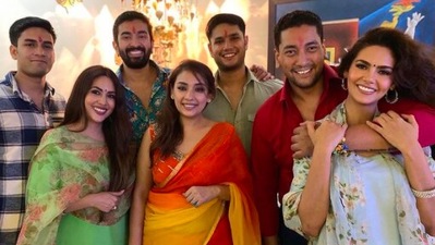 Esha Gupta posed with all her siblings on the occasion of Raksha Bandhan and shared the picture on Instagram. Giving a funny caption to her post, she wrote, "Our application photo for a toothpaste commercial #colgatesmile only love #rakshabandhan." (Instagram/@egupta)