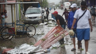 Grace, the second Atlantic hurricane of the season, made landfall in the early hours of Saturday with winds of up to 205 km per hour, leading to severe flooding in more than 20 municipalities in Veracruz. (Bloomberg) Grace, the second Atlantic hurricane of the season, made landfall in the early hours of Saturday with winds of up to 205 km per hour, leading to severe flooding in more than 20 municipalities in Veracruz. (Bloomberg)
