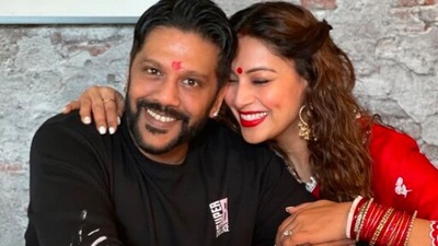 Though Bipasha Basu doesn't have a brother of her own, designer Rocky Star is like a brother figure to her. In this picture, the 'Raaz 3' actor showers her love for Rocky by tying the sacred thread 'rakhi' and giving him a big hug. (Instagram/@bipashabasu)